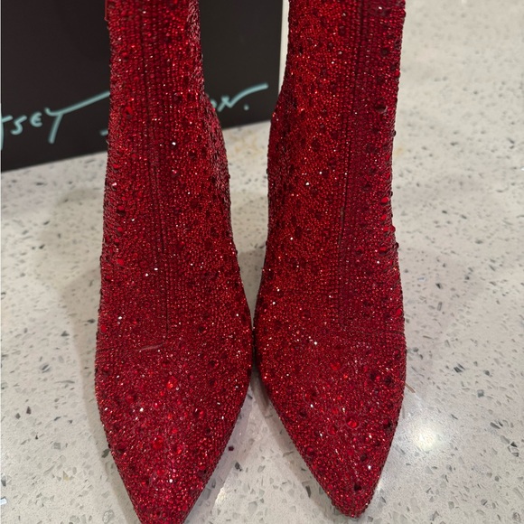 Betsey Johnson CADY Sparling stones Red Booties Brand New in Box - Picture 6 of 12